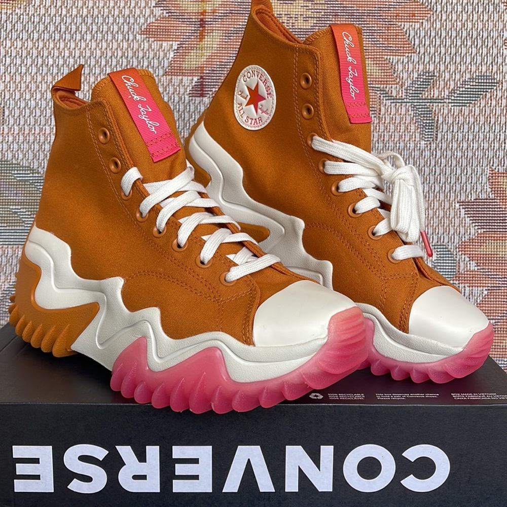 Converse Men’s A00854C
RUN STAR MOTION HI
MONARCH/STRAWBERRY JAM/EGRET
Sneakers - Picture 5 of 16